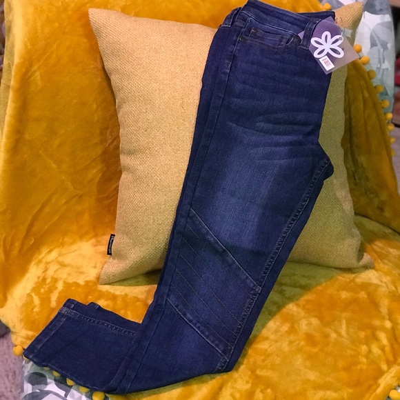 Matilda Jane 435 jeans NWT SIZE 10. - Picture 2 of 4